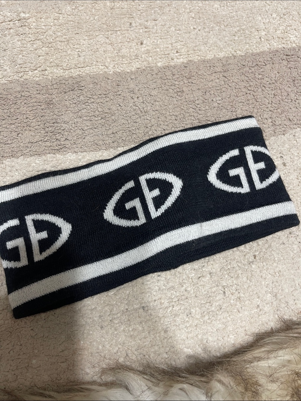 Black & White Knit Headband wi